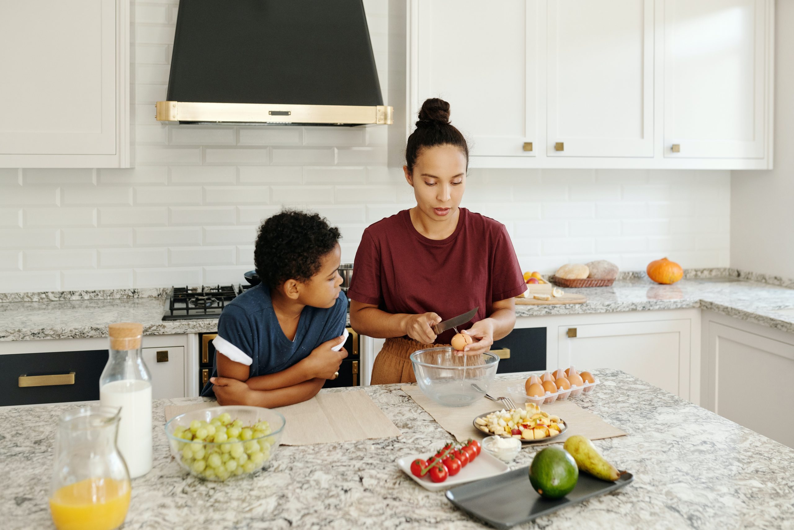 Your Complete Guide on Cool Kitchen Gadgets for Moms - Mom Blog Society